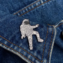 Email Pin "Astronaut"