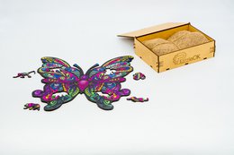 Colorful wooden jigsaw puzzle featuring vibrant squirrel forest design with natural wood box packaging.