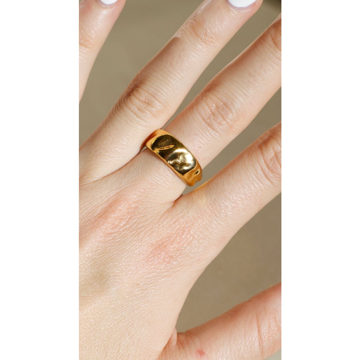Gehämmertes Goldband