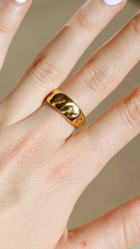 Gehämmertes Goldband
