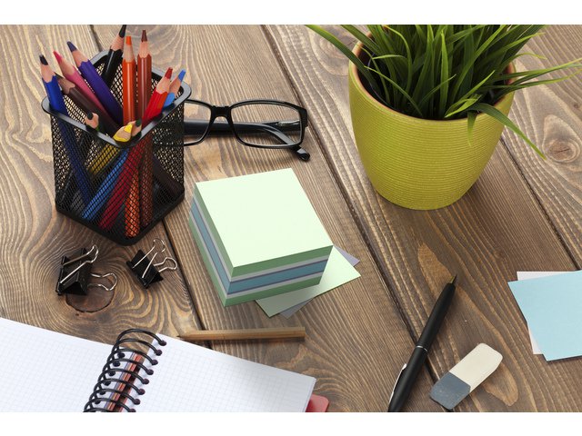 Info notes 75x75mm assorti kleuren blok a 450 vel: wit, pastelgroen, violet, pastelblauw