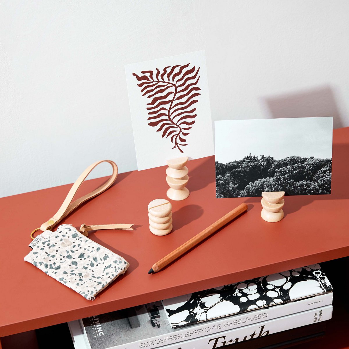 Totem Stand Portafotos/Tarjetas Postales - Alto Nr. 3