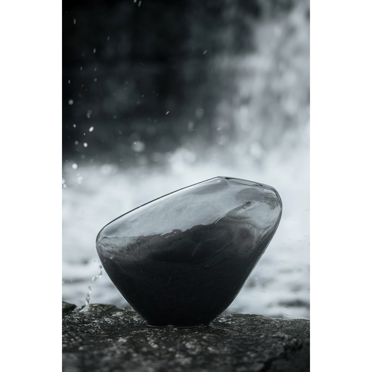 Modern vase, high design organic shape, KOOKY16GR