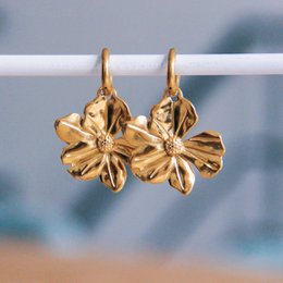 Bøjleøreringe i rustfrit stål med XL blomst - guld