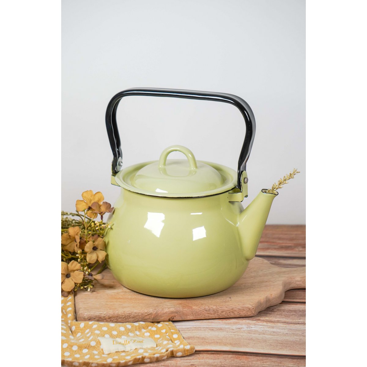 Enamel Kettle Citron 2,5 l Isabelle Rose