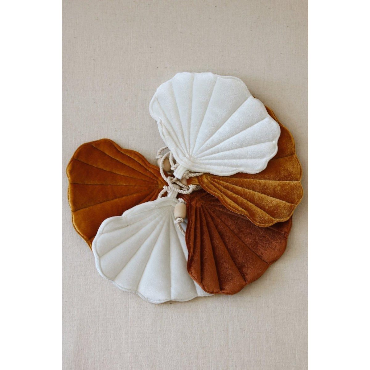 Guirlande Velours "Gold Pearl" avec Coquillages