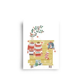 Postkarte 'Weihnachtspullover' (gelber Schrank)