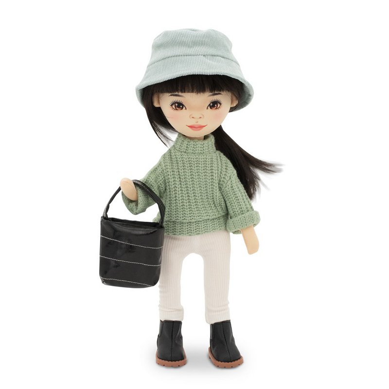 Weiches Spielzeug, süße Schwestern - Lilu in einem grünen Pullover + Bonuszubehör (35 cm)