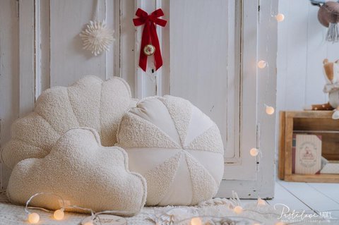 Flauschiges Bouclé-Wolkenkissen „Weißer Teddy“