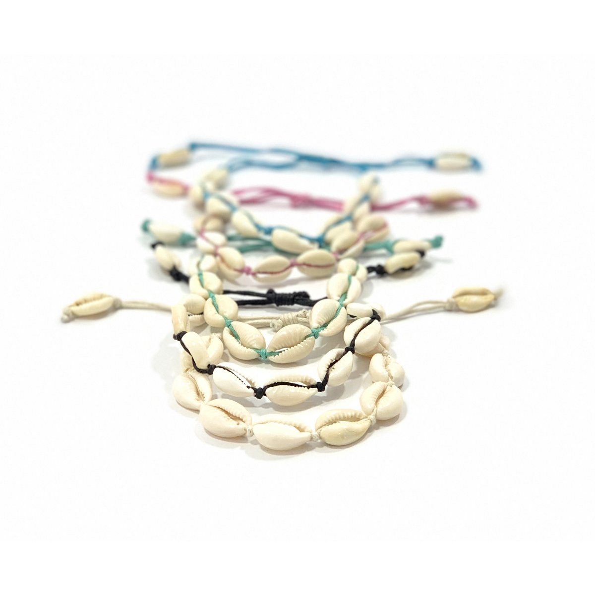 Cowry armband zwart