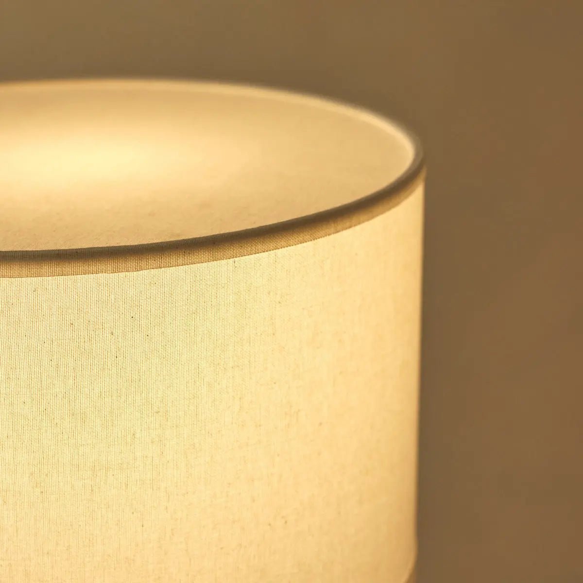 Isla Travertine Lamp