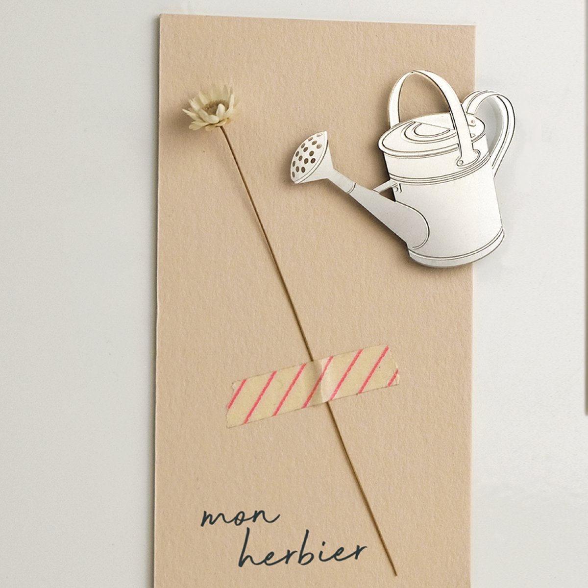 Card of 3 metal garden magnets