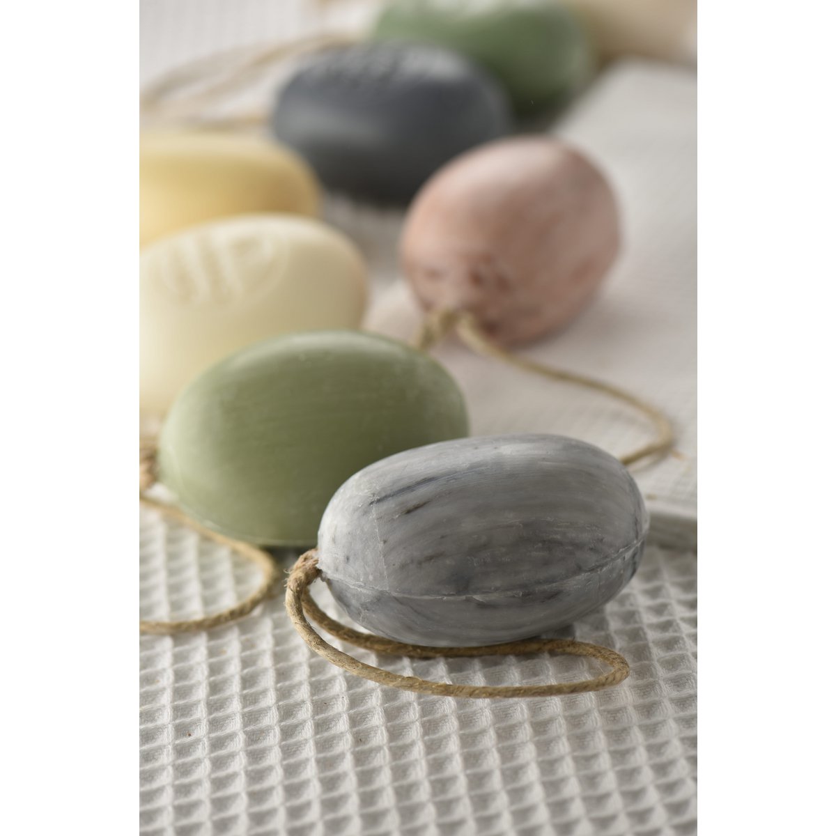 Oval soap on rope Rose 200g