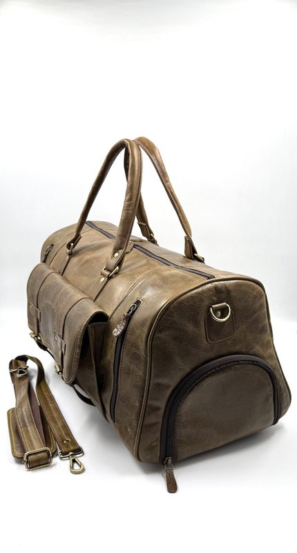 Borsa da viaggio fatta a mano in pelle marocchina verde oliva - Borsone artigianale "Forest Moss" a 6 tasche con scomparto per scarpe dedicato