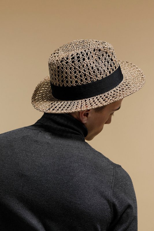 Cappello Fedora in paglia all'uncinetto