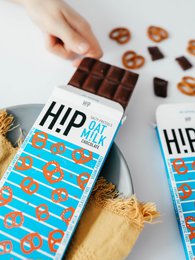 Barretta vegana di cioccolato al latte e avena H!P Pretzel salati