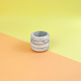 Lille urtepotte / fyrfadsstage • Donut • Hvid marmor