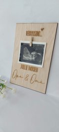 Pregnancy announcement sign Echo | Grandpa Grandma