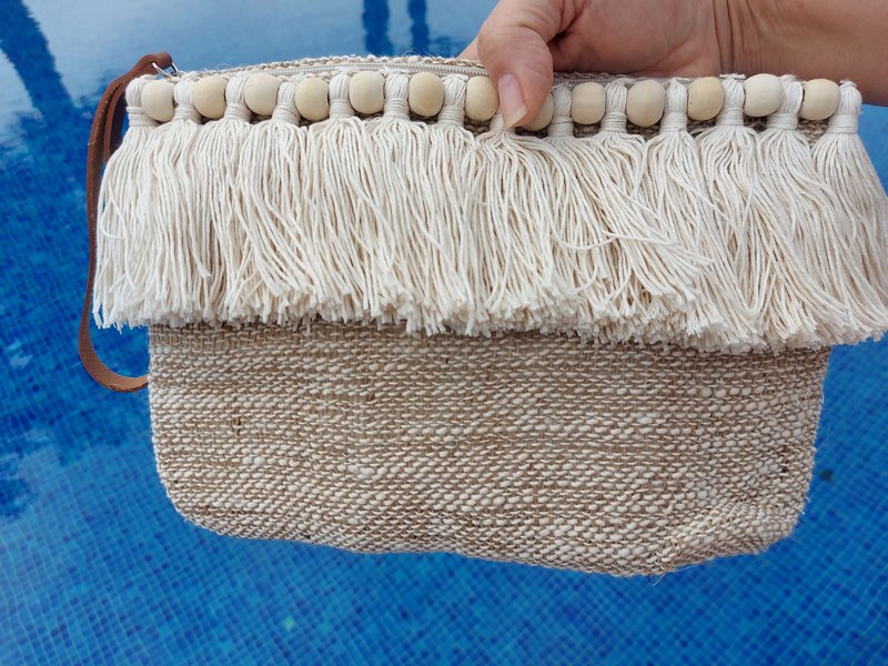 COTTON HANDBAG WITH WOODEN BALLS