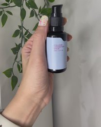 Hyaluron og probiotika serum