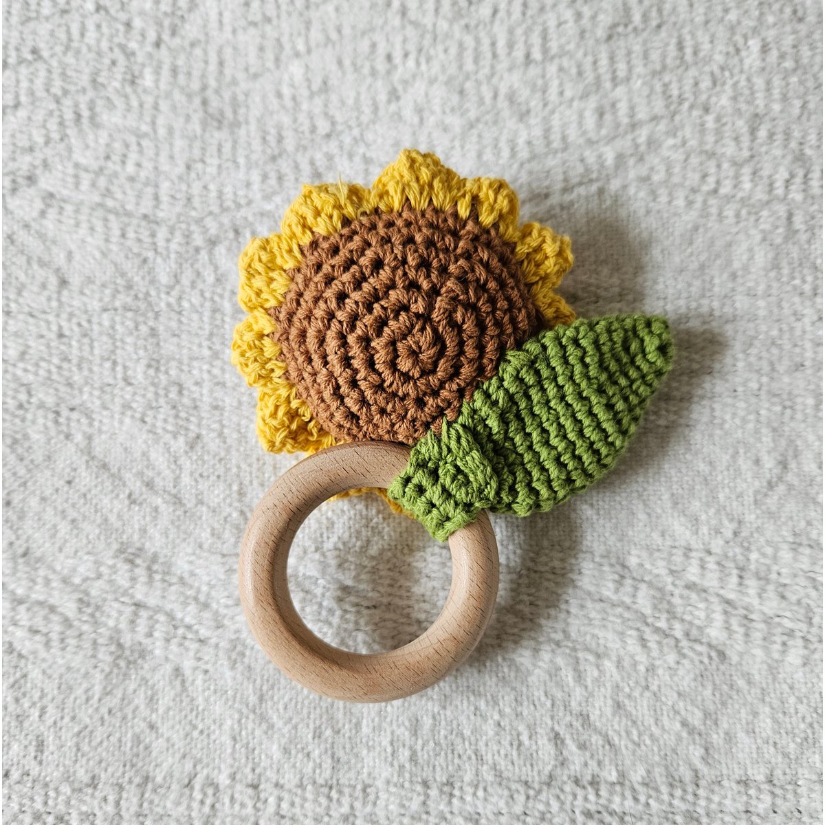 Hochet crocheté fait main - Tournesol