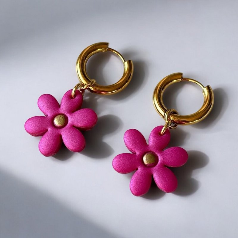 Rouge Daisy- aros - Pendientes de aro y flor fucsia