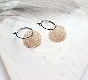 Oorbellen - MInimalism - Sunny - zwart/goud