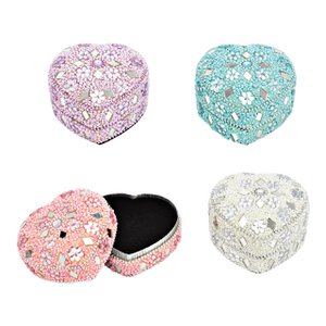 Hartvormig doosje met glaskralen decoratie van metaal wit, paars, roze, blauw 4-voudig, (B/H/D) 7x5x7cm
