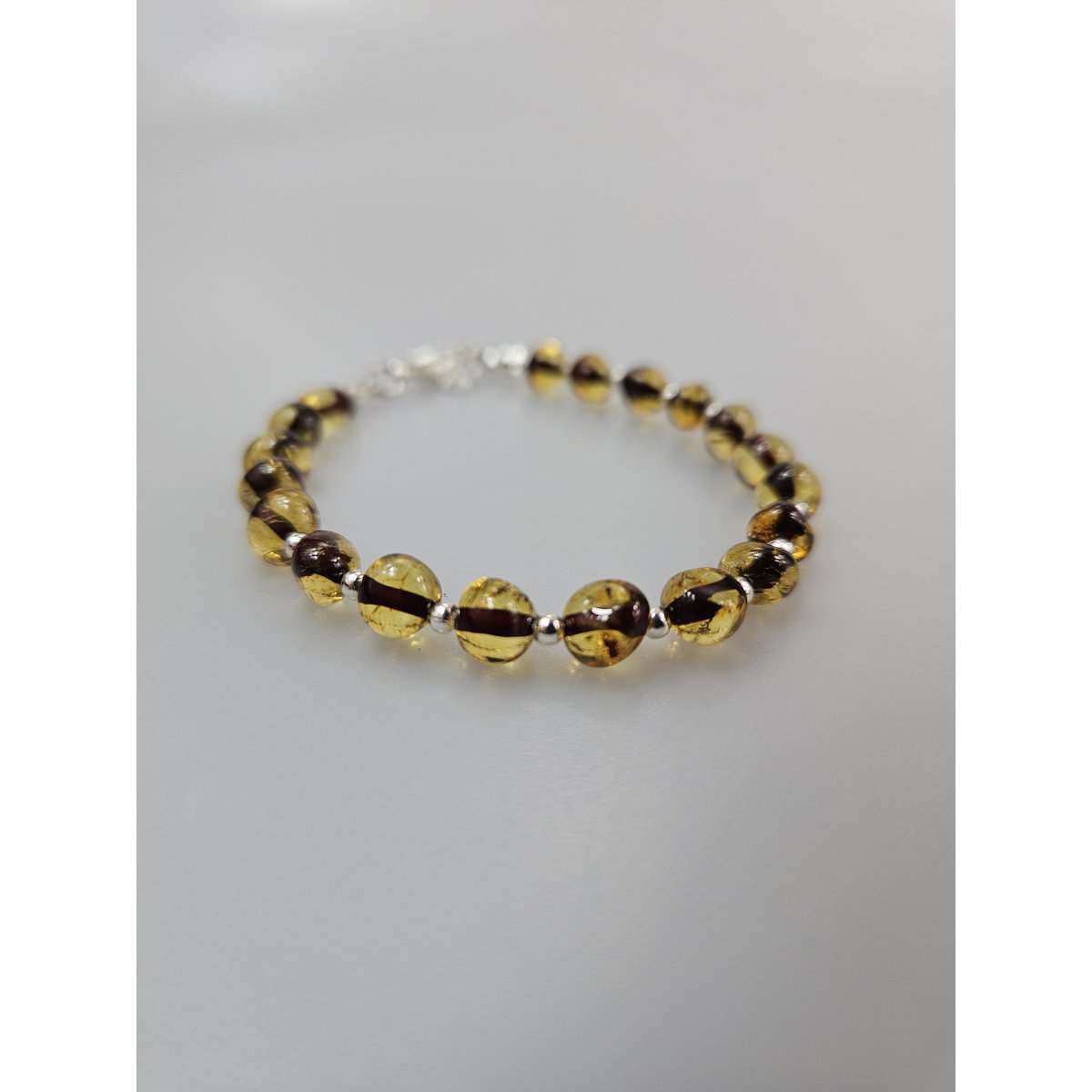 Grünes Bernstein Perlenarmband Damen Geschenk Souvenir kleines Alltagsgeschenk