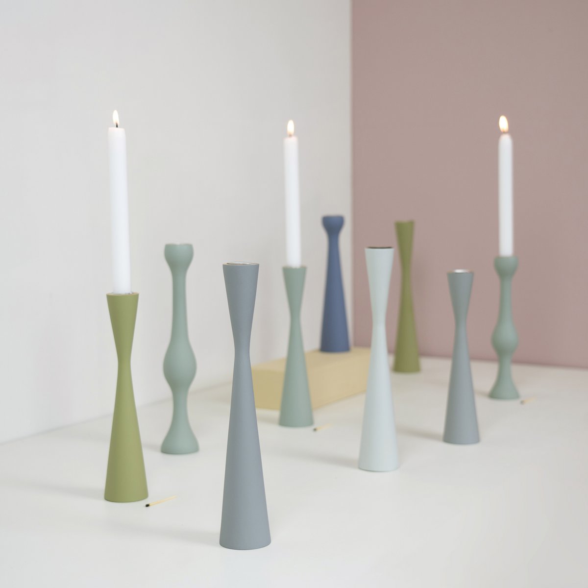Candleholder wood sandglass 30cm grey