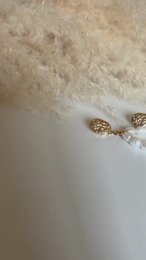 MINDY – Drop Earrings with Gold River Pearls