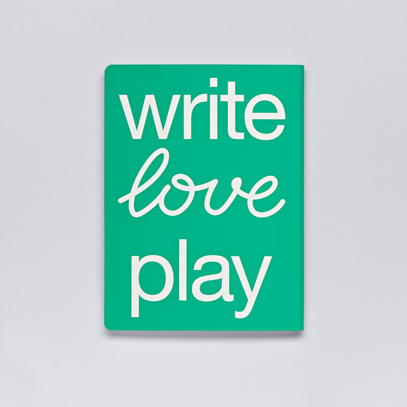 Write Love Play - Graphique L | Carnet A5+ | Journal pointillé | Points de 3,5 mm | 256 pages numérotées | Papier Premium 120g | cuir recyclé | produit de manière durable en Allemagne