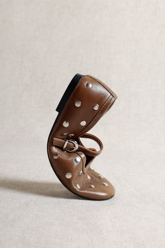 ALLI STUDS MOSGROEN – Glanzend leren Mary Janes met studs