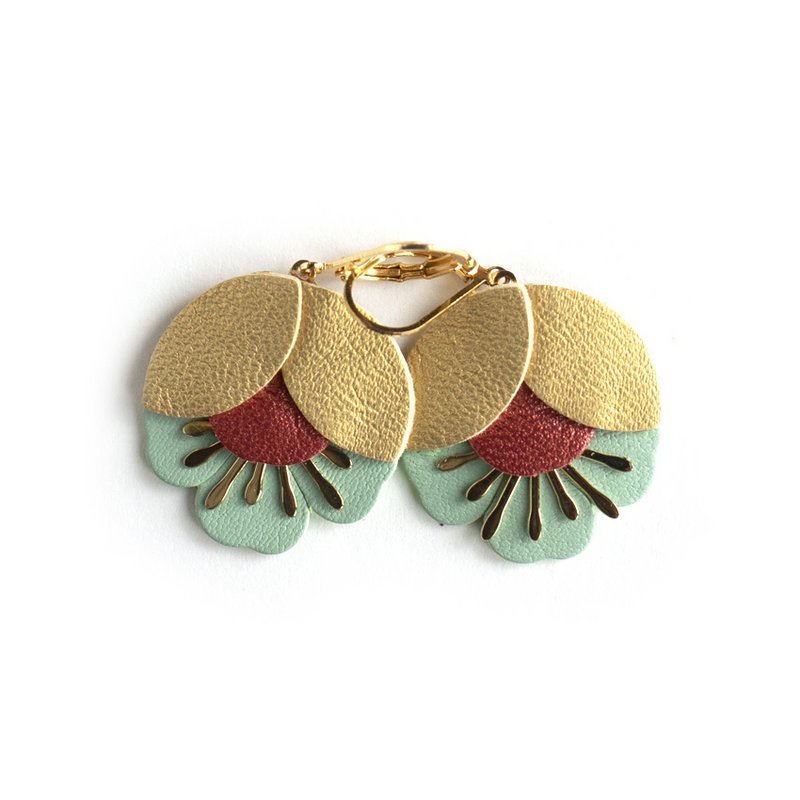 Pendientes Cherry Blossom - oro mate, cobre, cuero azul esmerilado