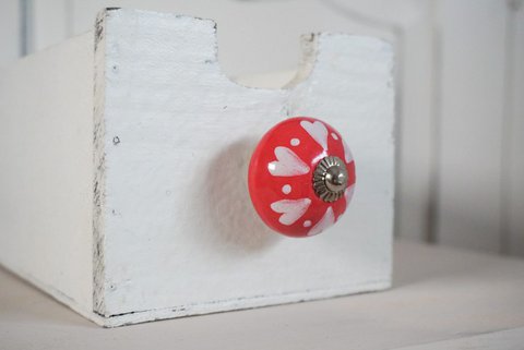 Rode meubelknop met hartjes en stippen 4 cm Isabelle Rose