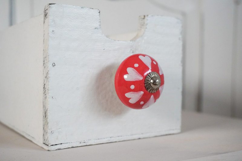 Pomolo per mobile rosso con cuori e pois 4 cm Isabelle Rose