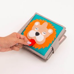 Dozing Lion - 6 siders stille minibog