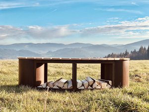 Bank Freiburg gemaakt van RVS met Cortenstaal look