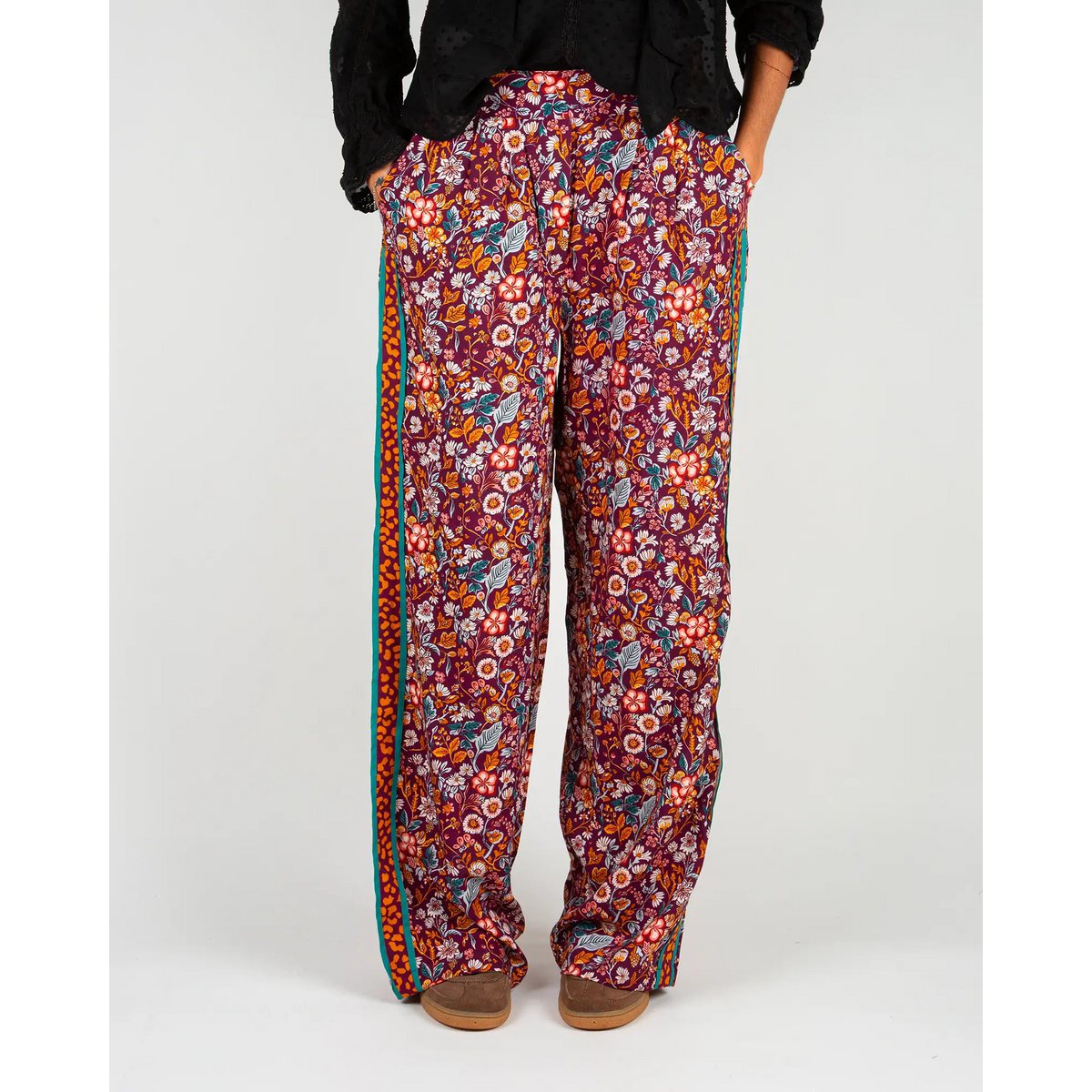 Le pantalon fluide femme imprimé Morris violet