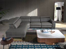 Hjørnesofa betrukket med gråt læder