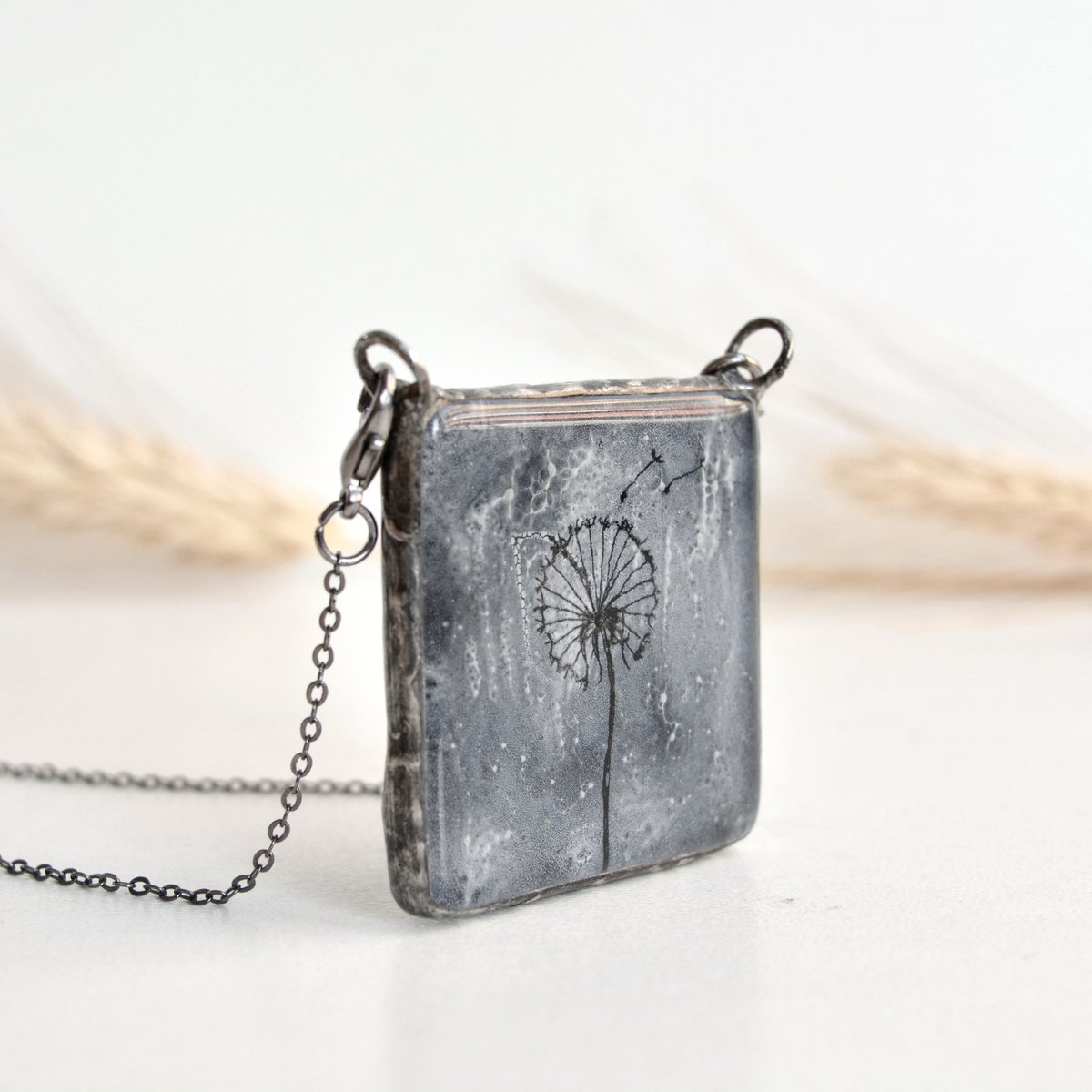 Paardebloem ketting, Leuke statement sieraden, Handgeschilderd glas