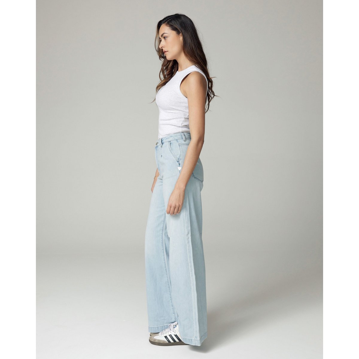 Jean taille haute à jambe large bleu décoloré | Le Diba