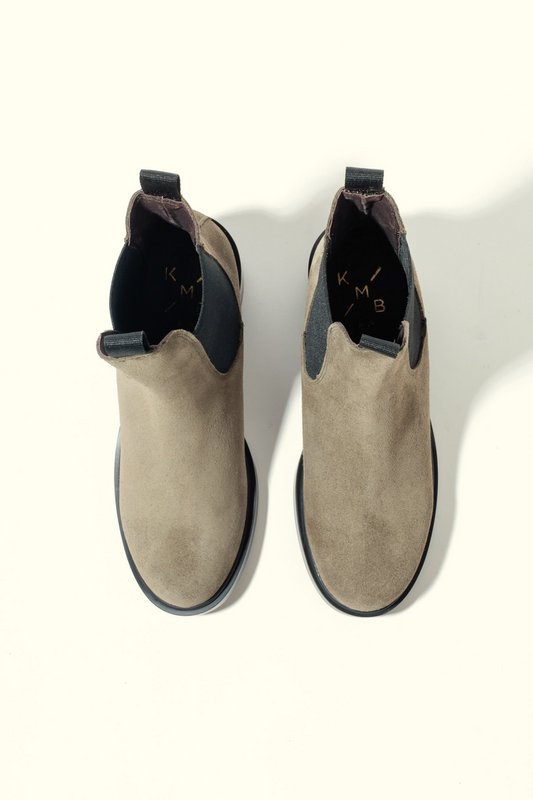 INMA NUTRIA TAUPE – Stiefeletten mit elastischen Einsätzen und Blockabsatz