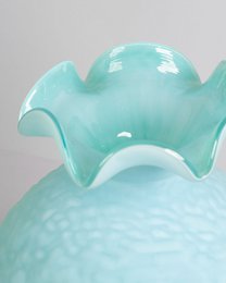 Koralvase (håndlavet uigennemsigtigt farvet glas)