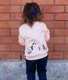 Schneeballschlacht-Sweatshirt- und Jogger-Set