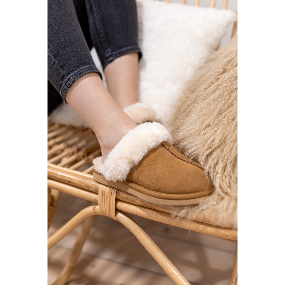 Pantofel Lumi | wielbłąd | Rozmiar 37-43