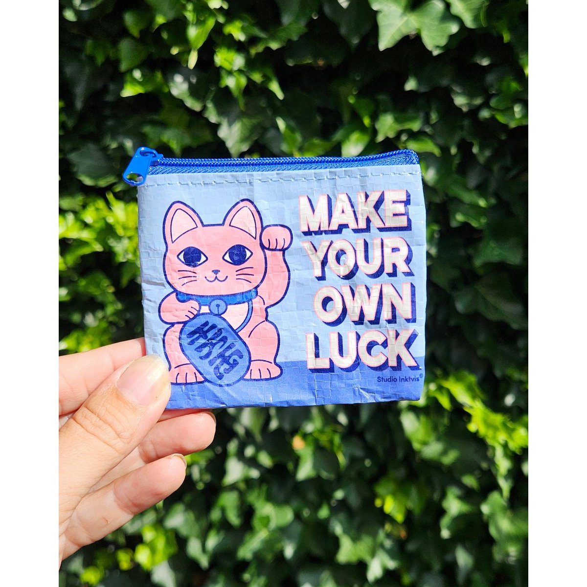 Mini portfel Maneki Neko zarabiaj własne szczęście z recyklingu plastiku