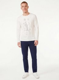 Vêtements sculptés – à partir d'un tissage dense avec une coupe impeccable