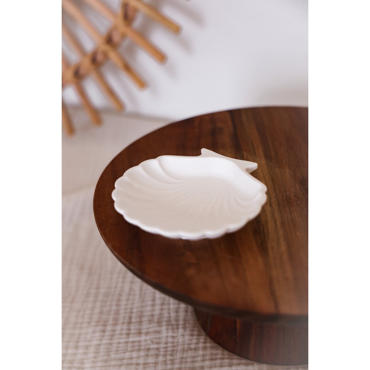 Shell decorative bowl