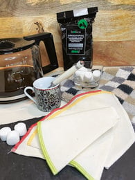 Linen coffee filter set with 3 reusable filters in white, green, and red colors. Durable and washable for eco-friendly coffee brewing.